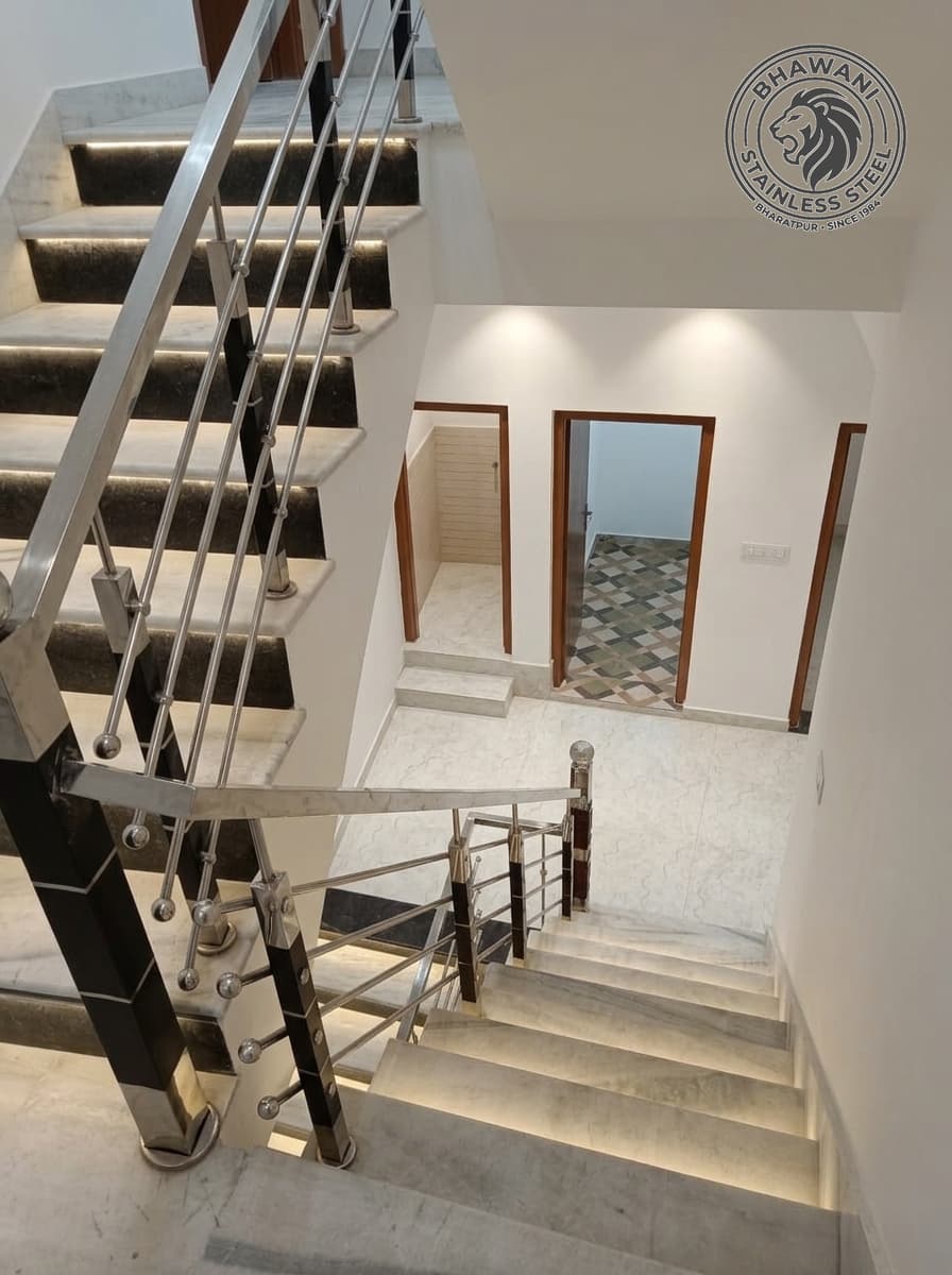 Stainless steel staircase & balcony railing — project 4